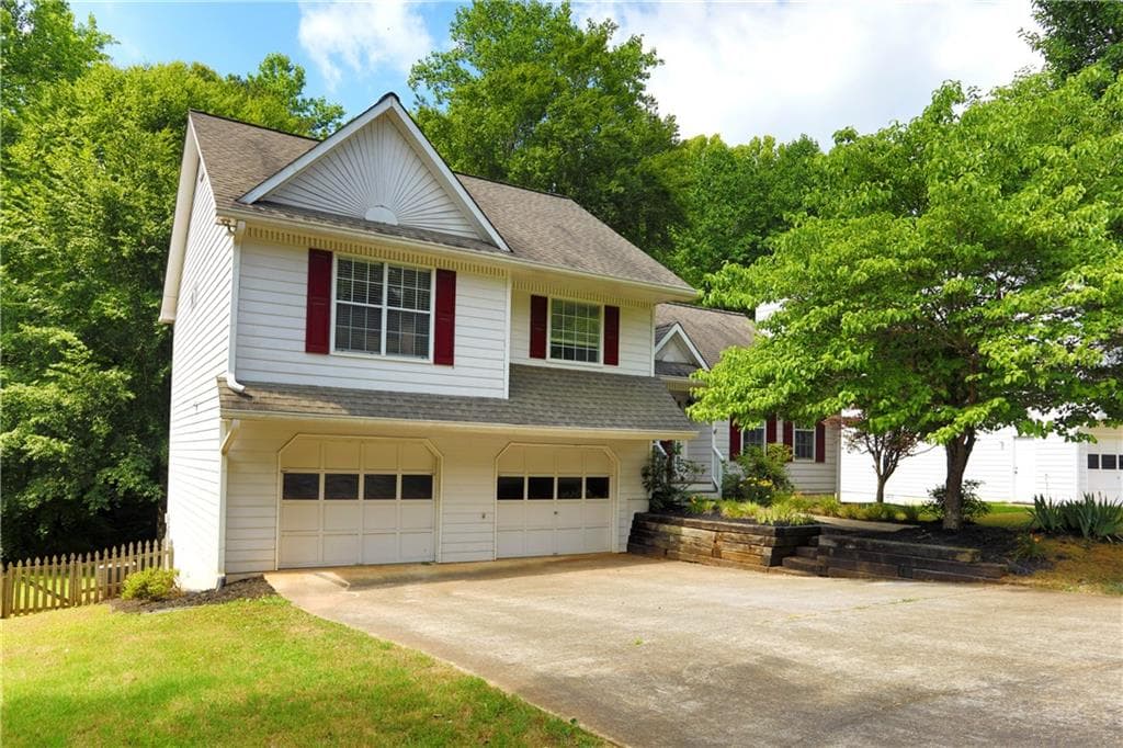 3 bedroom, 2 bathroom, 1,471 sq ft single family residence sold at 428 Rose Creek Place, Woodstock, GA 30189