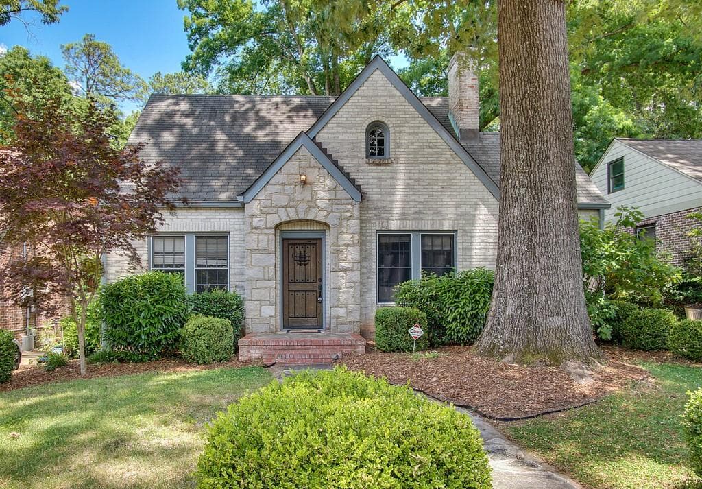 3 bedroom, 2 bathroom, 1,604 sq ft single family residence sold at 2066 Palifox Drive, Atlanta, GA 30307