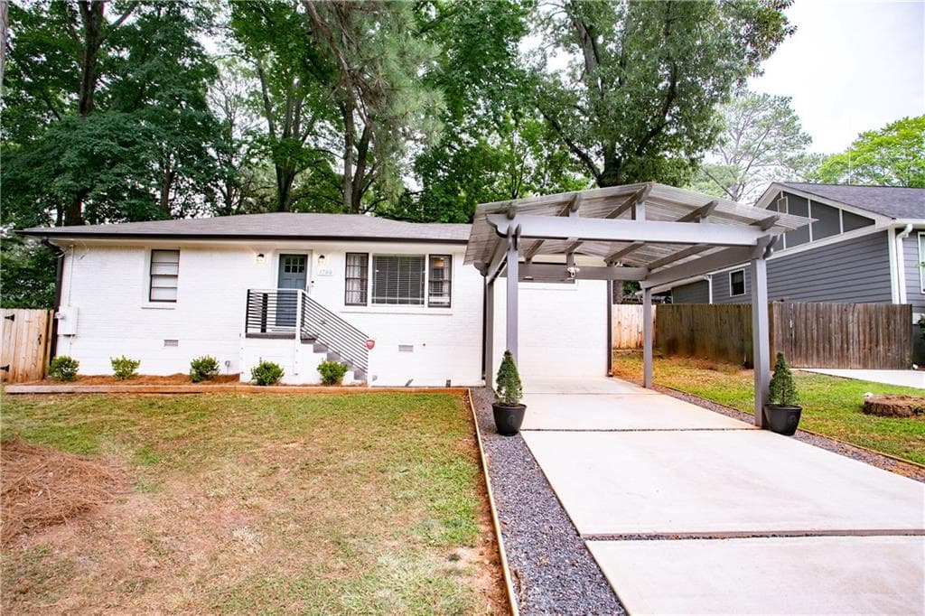 3 bedroom, 2 bathroom, 1,262 sq ft single family residence sold at 1789 Fairway Hill Drive, Atlanta, GA 30317