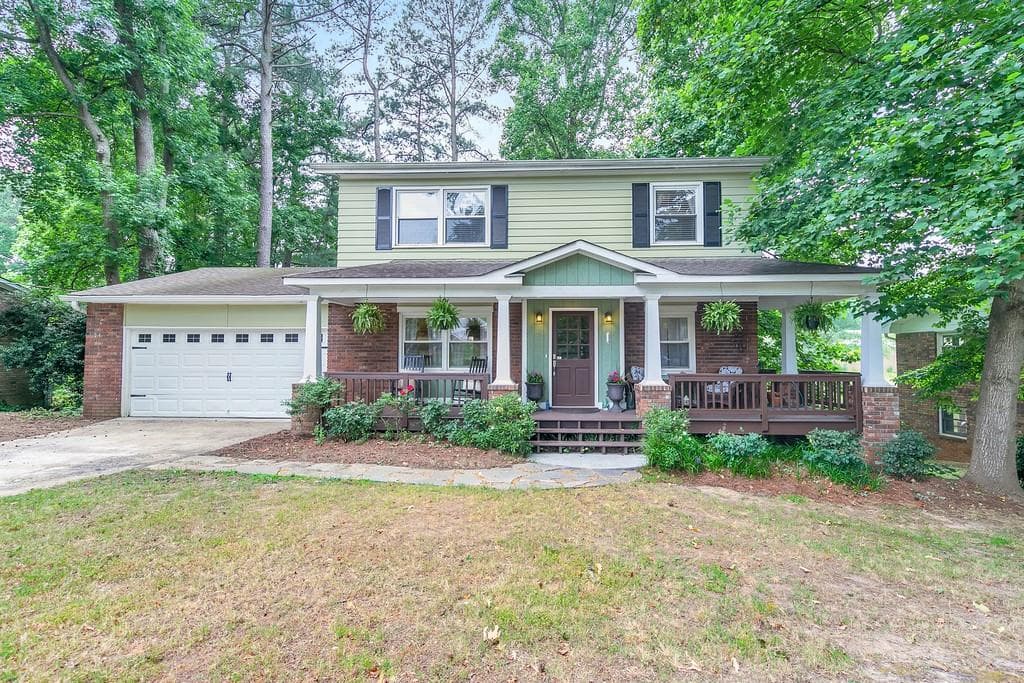 818 Forest Ridge Drive, Marietta, GA 30067 — most recent listing photo