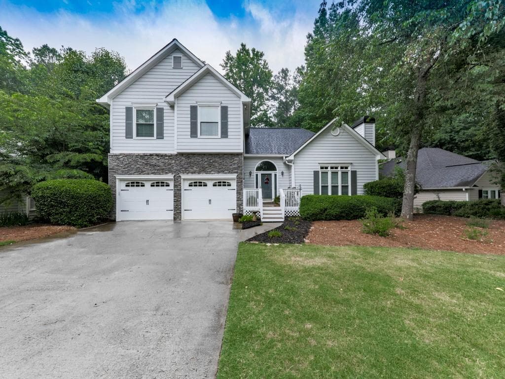 4 bedroom, 4 bathroom, 1,908 sq ft single family residence sold at 641 Wedgewood Drive, Woodstock, GA 30189