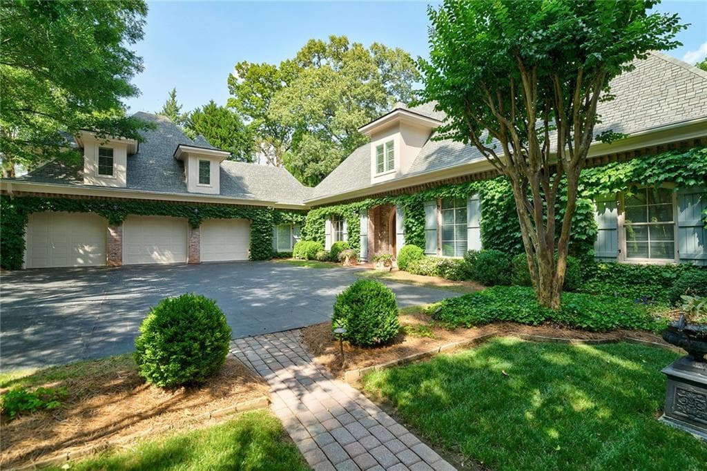 4 bedroom, 6 bathroom, 7,200 sq ft single family residence sold at 4665 Polo Lane, Atlanta, GA 30339