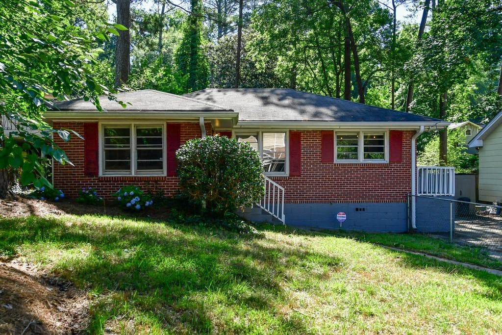 2 bedroom, 1 bathroom, 1,132 sq ft single family residence sold at 498 Parker Avenue, Atlanta, GA 30317
