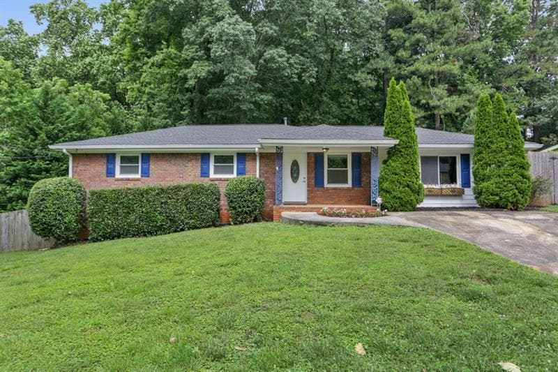 3 bedroom, 2 bathroom, 1,470 sq ft single family residence sold at 3235 Highland Drive, Smyrna, GA 30080