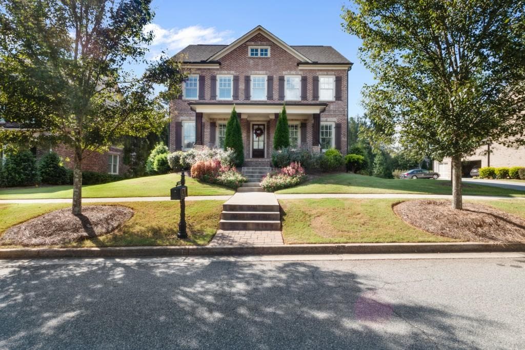 5 bedroom, 6 bathroom, 4,355 sq ft single family residence sold at 12520 Needham Street, Alpharetta, GA 30004