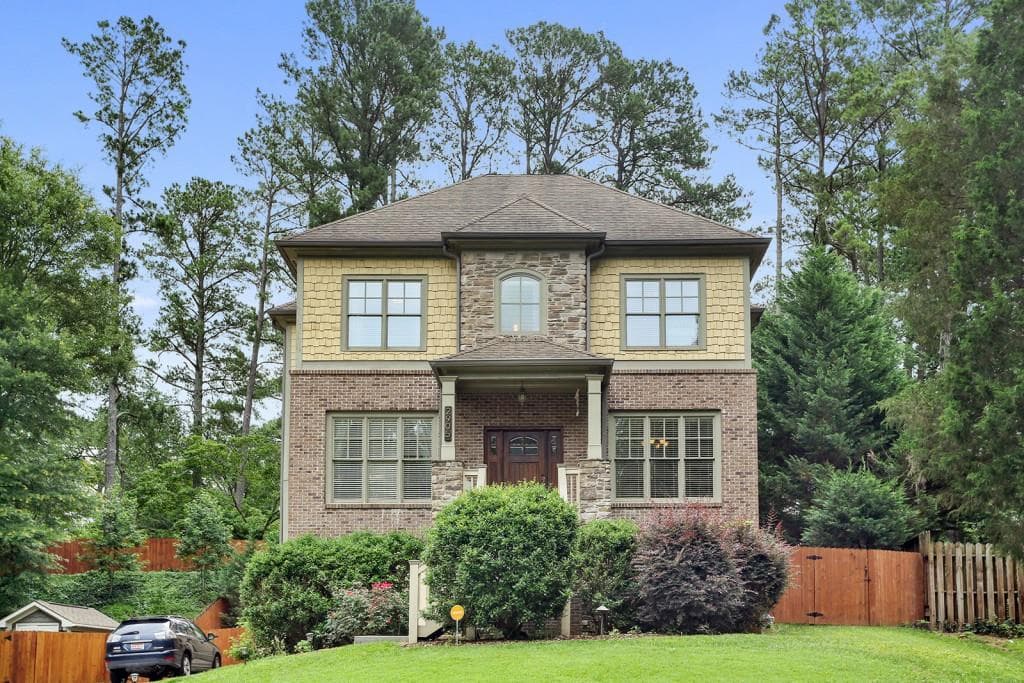 5 bedroom, 4 bathroom, 3,825 sq ft single family residence sold at 2905 Stonecreek Road, Smyrna, GA 30080