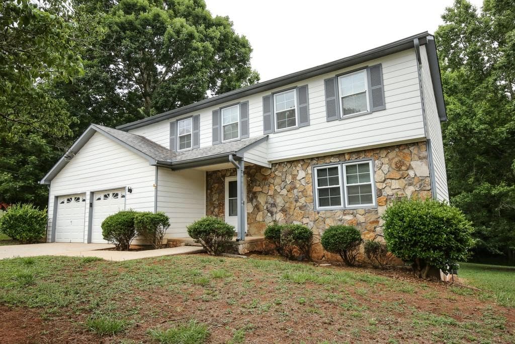 3 bedroom, 3 bathroom, 2,513 sq ft single family residence sold at 335 FRESHMAN Drive, Lawrenceville, GA 30044
