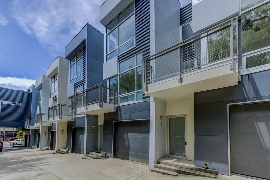 3 bedroom, 4 bathroom, 2,019 sq ft condominium sold at 752 Moreland Avenue 1, Atlanta, GA 30316