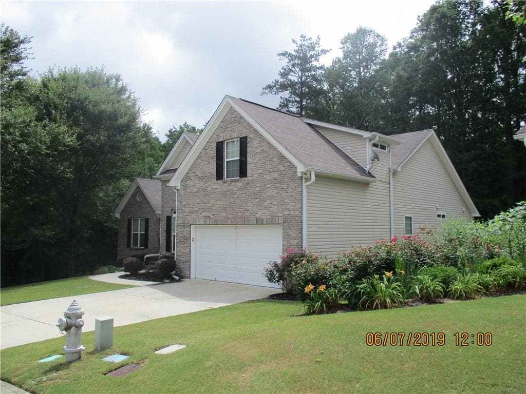 4 bedroom, 4 bathroom, 2,552 sq ft single family residence sold at 1063 CREEK BOTTOM Road, Loganville, GA 30052