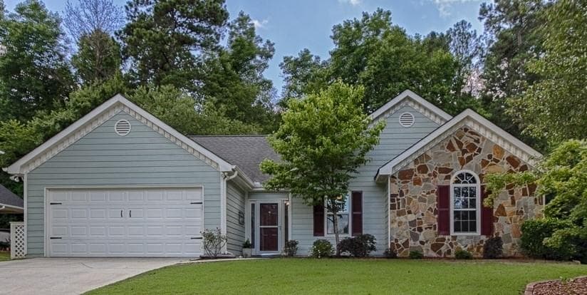 3 bedroom, 2 bathroom, 1,670 sq ft single family residence sold at 2150 EMERALD Drive, Loganville, GA 30052