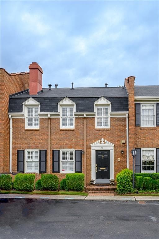 3 bedroom, 3 bathroom, 1,750 sq ft townhouse sold at 4620 Wieuca Road 48, Atlanta, GA 30342