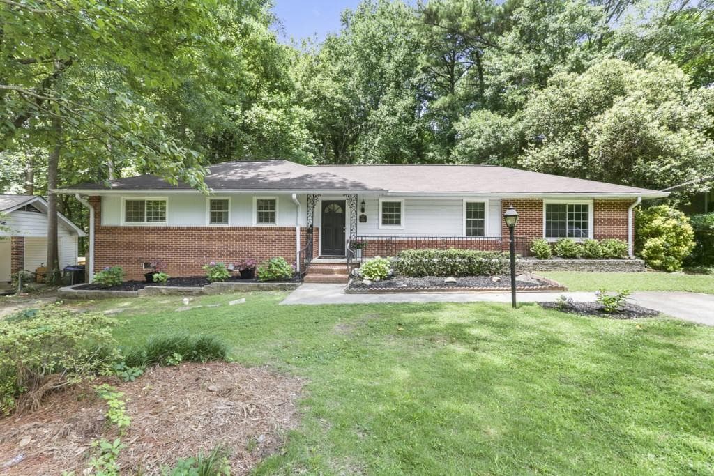 4 bedroom, 2 bathroom, 1,481 sq ft single family residence sold at 2594 Warwick Circle, Atlanta, GA 30345