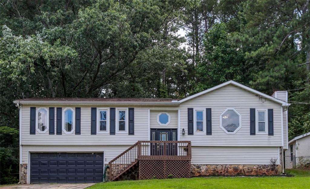 3 bedroom, 2 bathroom, 2,045 sq ft single family residence sold at 252 Sabrina Court, Woodstock, GA 30188
