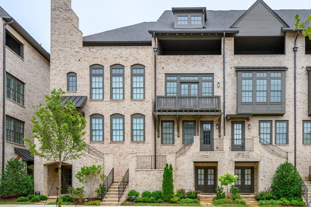 3 bedroom, 5 bathroom townhouse sold at 6645 Cadence Boulevard, Sandy Springs, GA 30328