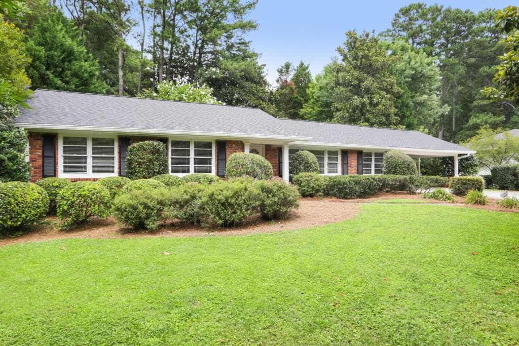 3 bedroom, 2 bathroom, 1,578 sq ft single family residence sold at 550 Windsor Parkway, Atlanta, GA 30342
