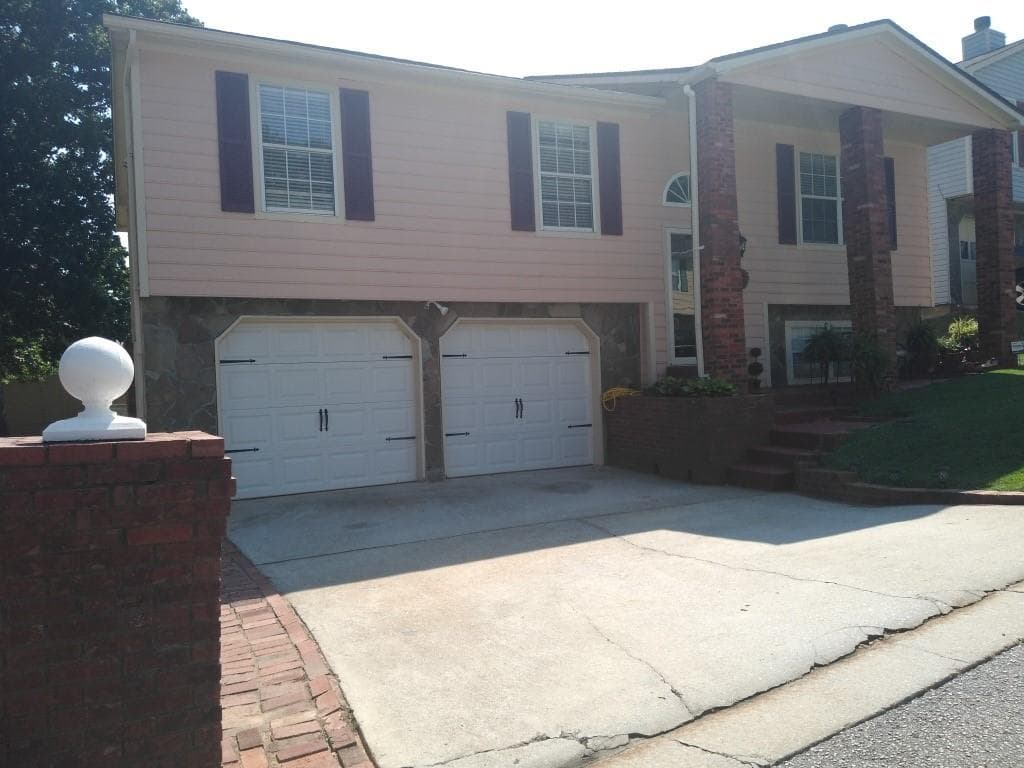 3 bedroom, 3 bathroom single family residence sold at 5550 Emerald Glen, Stone Mountain, GA 30088