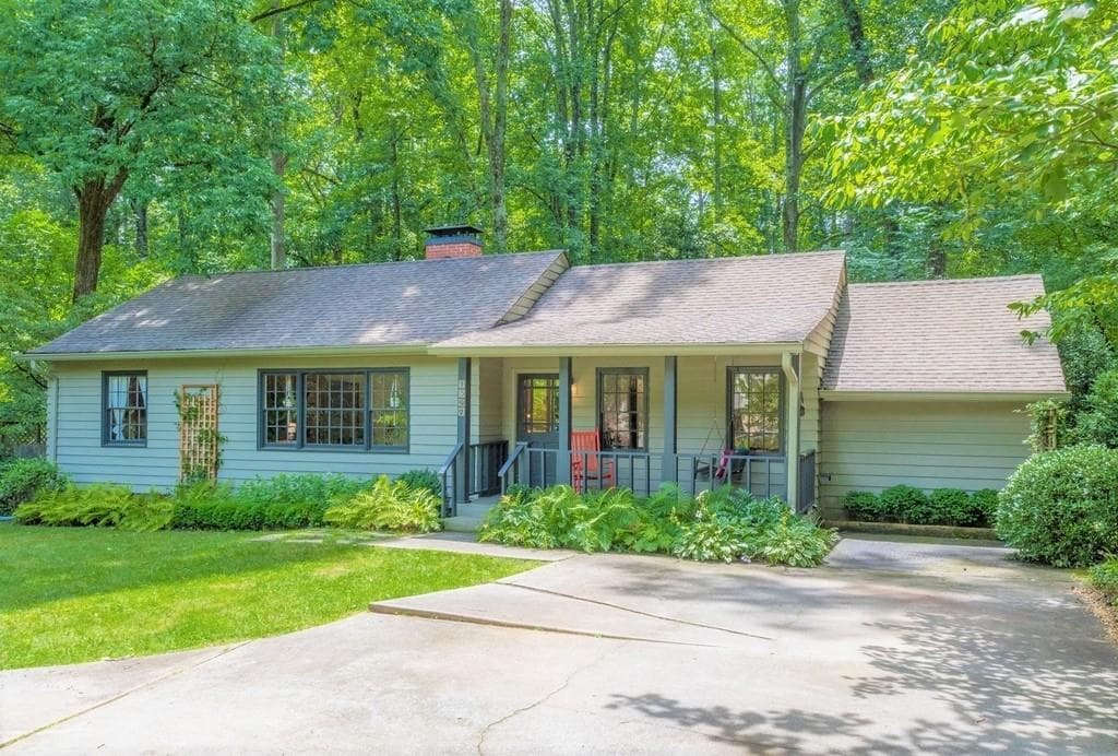 4 bedroom, 2 bathroom, 1,882 sq ft single family residence sold at 1397 FAMA Drive, Atlanta, GA 30329