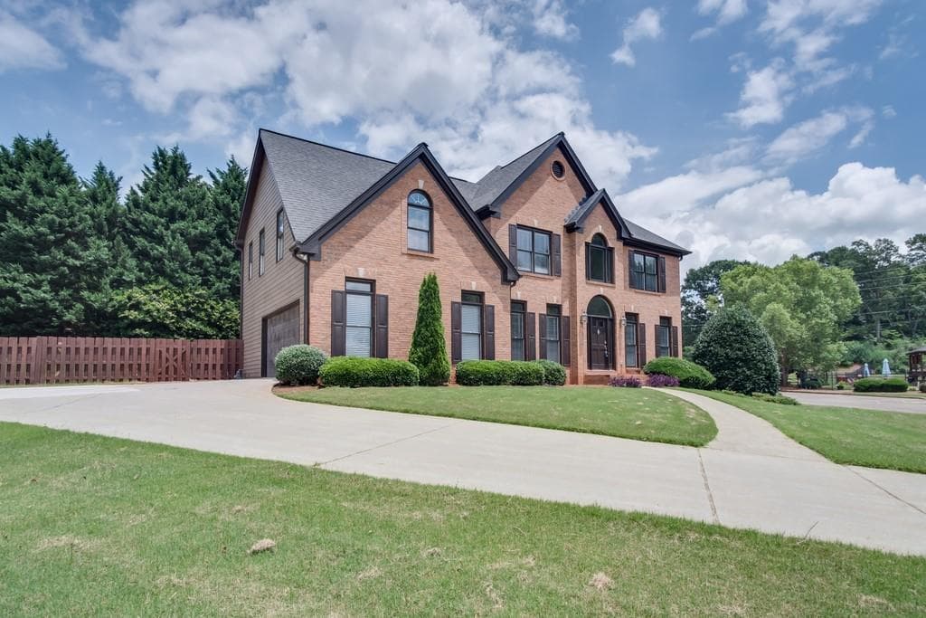 4 bedroom, 3 bathroom, 2,657 sq ft single family residence sold at 2080 Westford Cove, Cumming, GA 30041