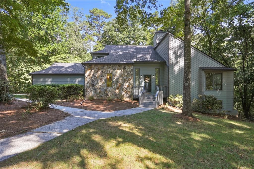 5 bedroom, 4 bathroom, 3,866 sq ft single family residence sold at 130 GRASSNUT Court, Roswell, GA 30076