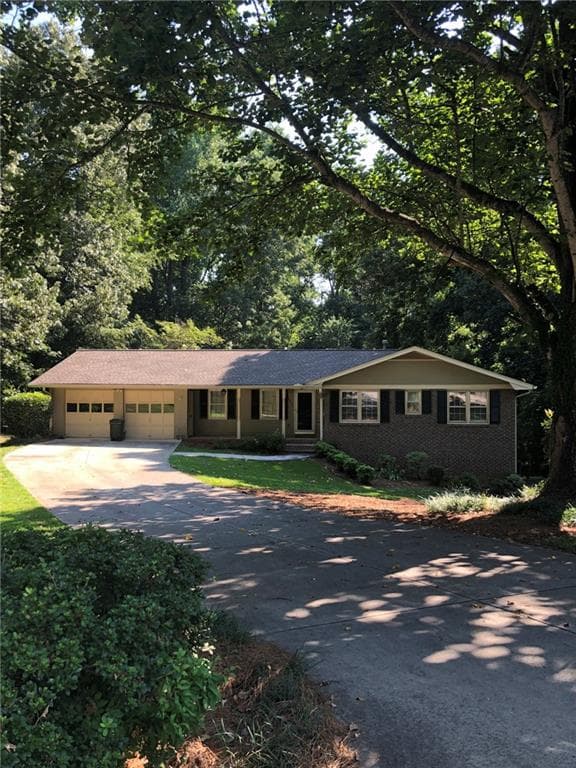 3 bedroom, 2 bathroom, 1,757 sq ft single family residence sold at 2825 Manor Court, Snellville, GA 30078