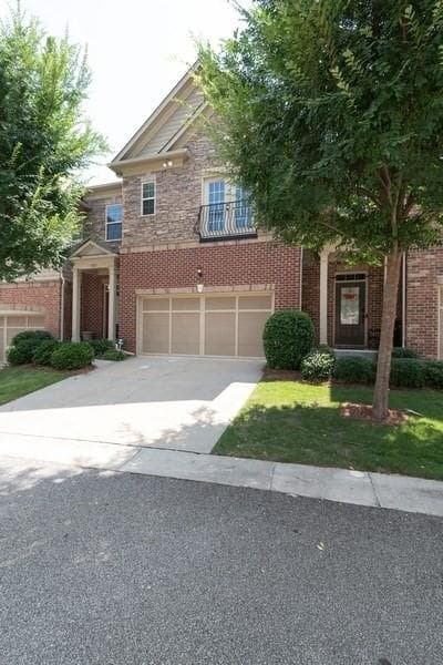 3 bedroom, 4 bathroom, 2,588 sq ft townhouse sold at 5525 PARKERTON Lane, Atlanta, GA 30342