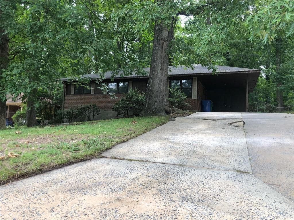 3 bedroom, 1 bathroom single family residence sold at 4642 Bartlett Road, Forest Park, GA 30297