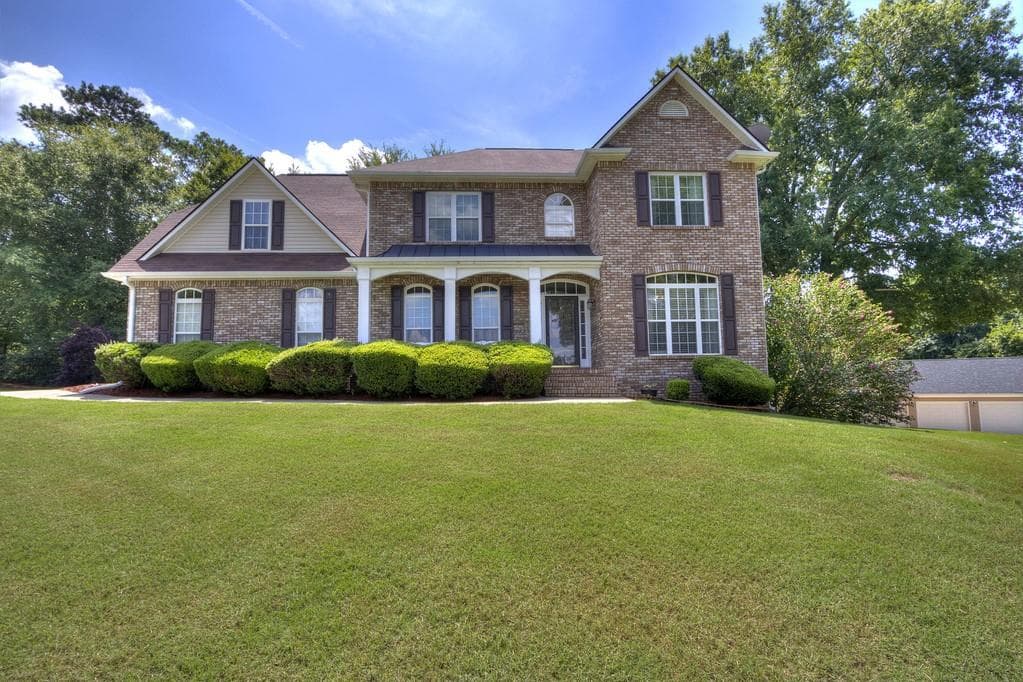 5 bedroom, 4 bathroom, 3,736 sq ft single family residence sold at 11 BERKSHIRE Drive, Cartersville, GA 30120
