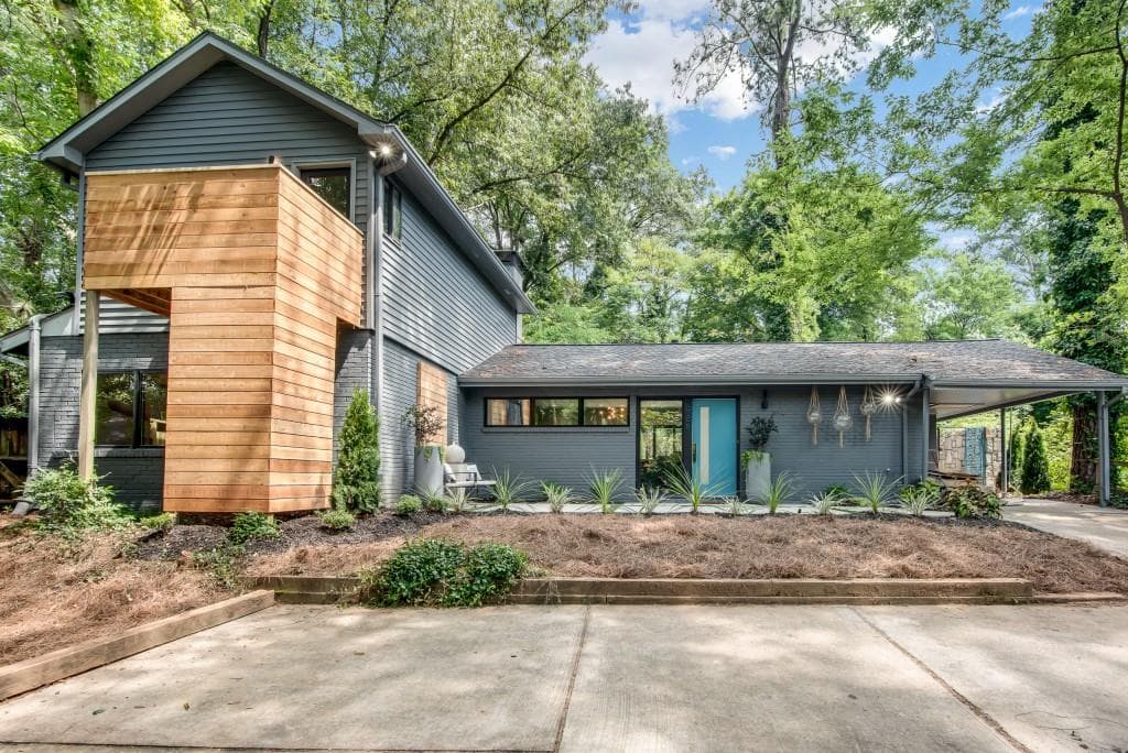 3 bedroom, 2 bathroom, 1,820 sq ft single family residence sold at 988 Cardova Drive, Atlanta, GA 30324