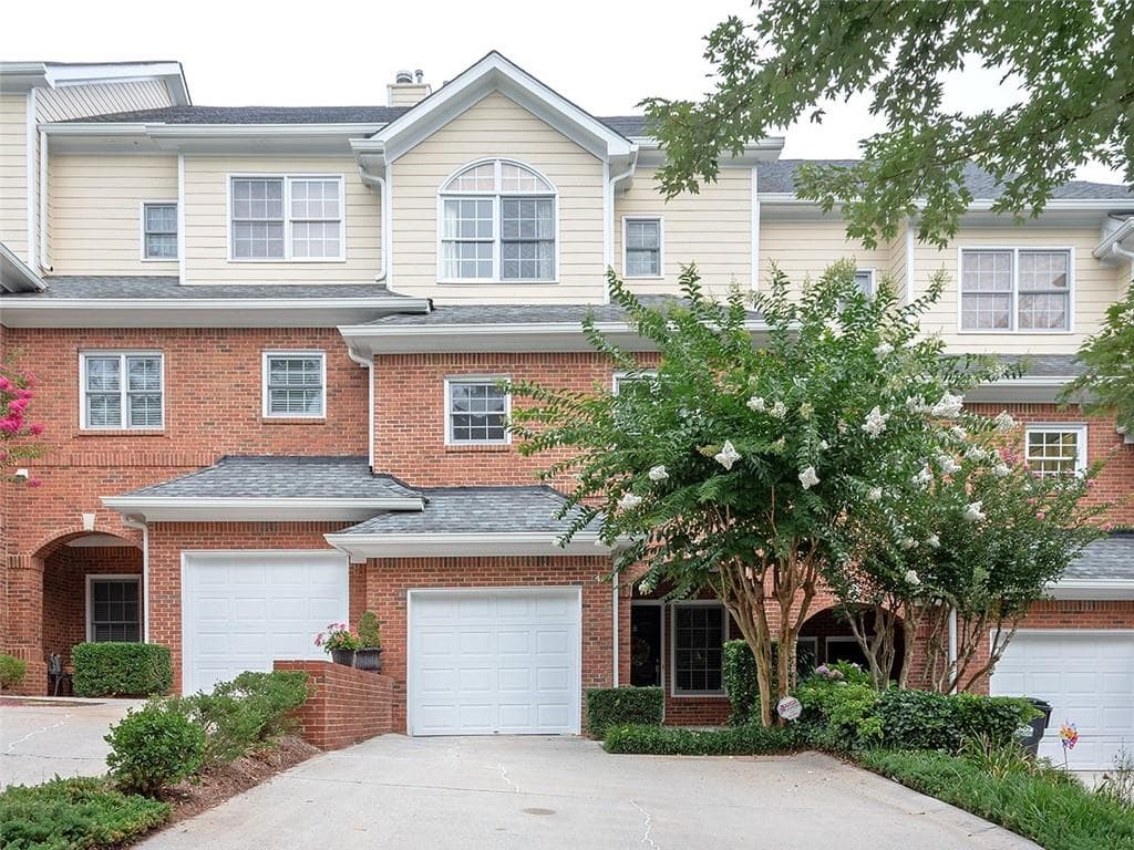 3 bedroom, 4 bathroom, 2,301 sq ft townhouse sold at 1200 Wing Street 8, Atlanta, GA 30350