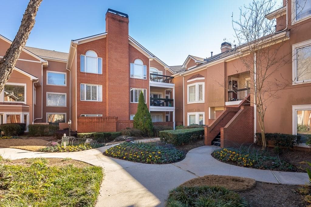 5654 BROOKE RIDGE Drive, Dunwoody, GA 30338 — most recent listing photo