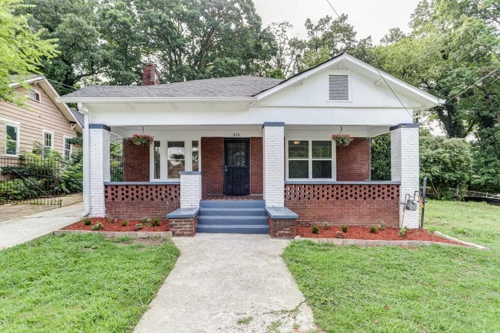 3 bedroom, 2 bathroom, 1,488 sq ft single family residence sold at 836 Westmont Road, Atlanta, GA 30311