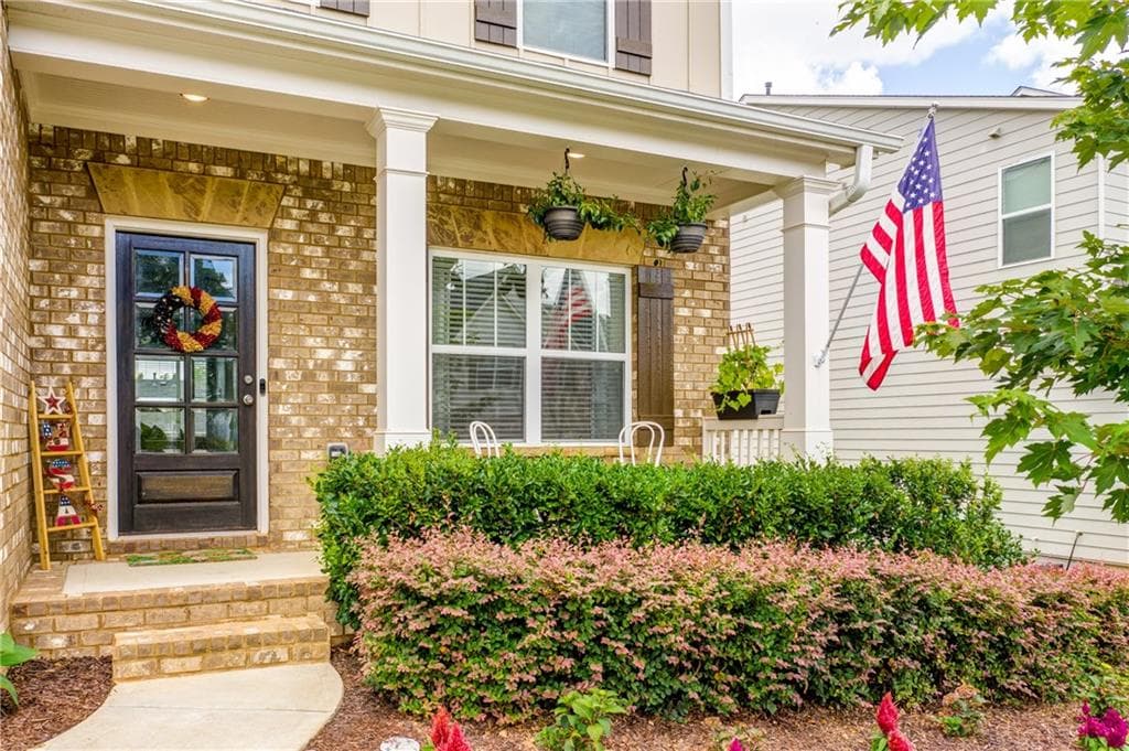 4 bedroom, 4 bathroom, 2,604 sq ft single family residence sold at 334 Reserve Overlook, Canton, GA 30115