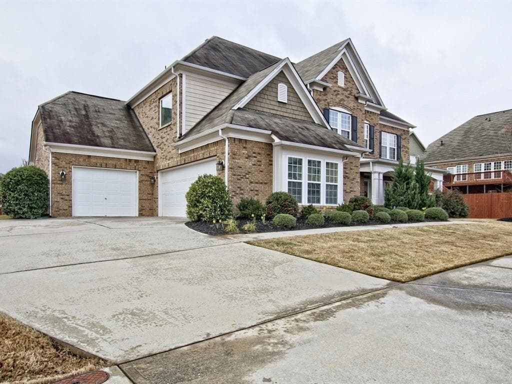 5 bedroom, 5 bathroom, 4,848 sq ft single family residence sold at 3089 ABBEY Drive, Atlanta, GA 30331