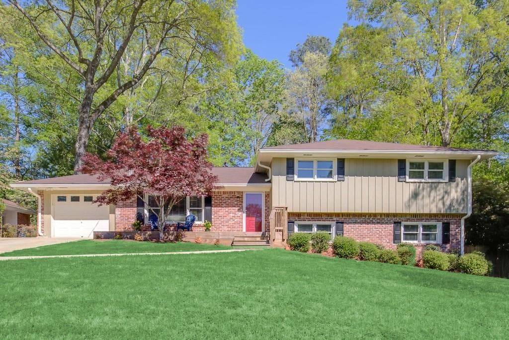 4 bedroom, 3 bathroom, 2,550 sq ft single family residence sold at 661 N Superior Avenue, Decatur, GA 30033