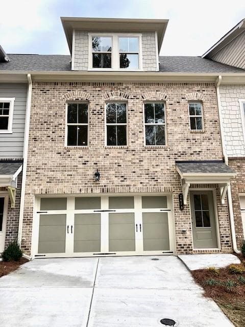3 bedroom, 4 bathroom, 1,881 sq ft townhouse sold at 2478 Coosa Valley 6, Atlanta, GA 30339