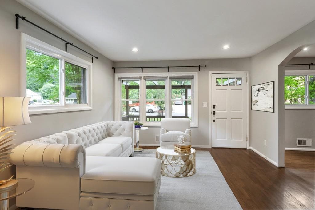 2 bedroom, 1 bathroom, 1,026 sq ft single family residence sold at 1104 Palafox Drive, Atlanta, GA 30324