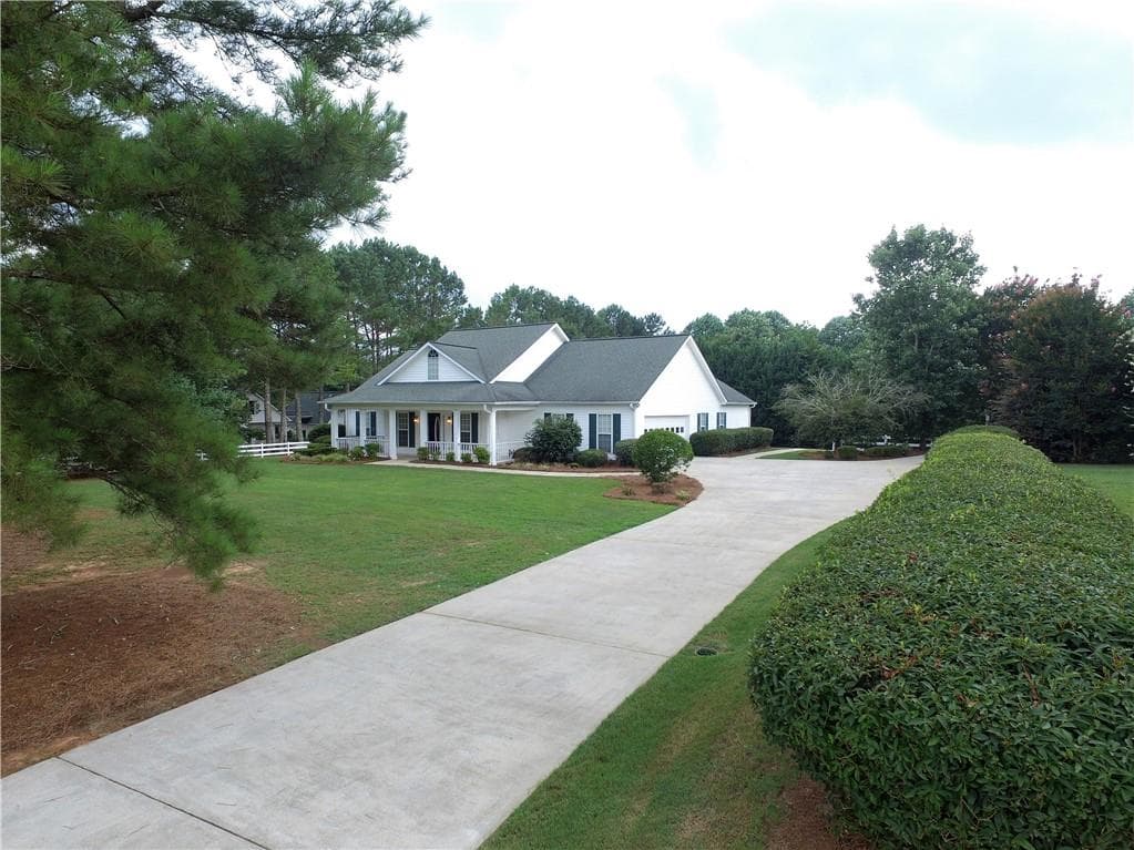180 Farr Road, Tyrone, GA 30290 — most recent listing photo