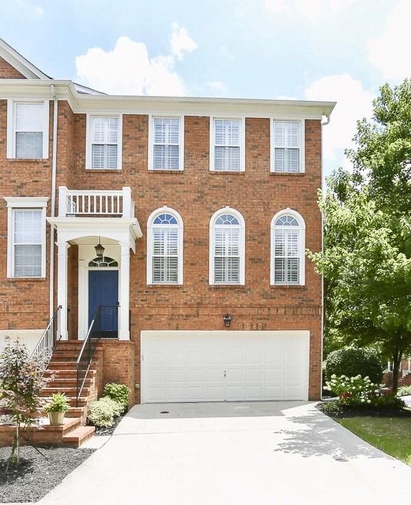 3 bedroom, 4 bathroom, 2,208 sq ft townhouse sold at 4867 Payson Terrace, Atlanta, GA 30339