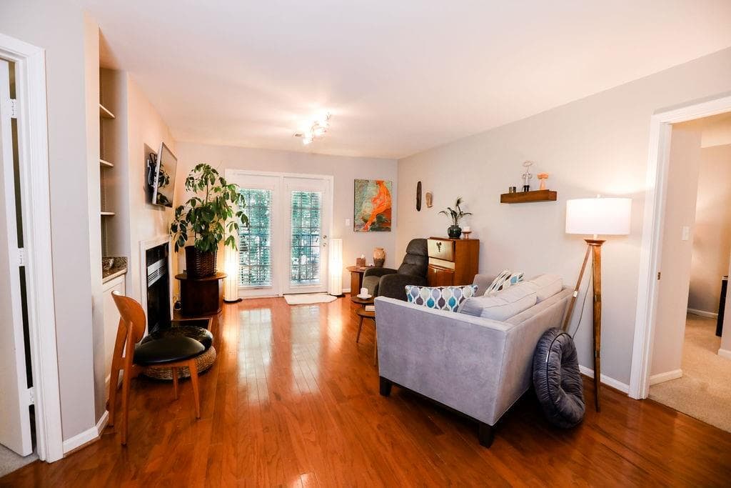 2 bedroom, 2 bathroom, 981 sq ft condominium sold at 3655 Habersham Road B369, Atlanta, GA 30305