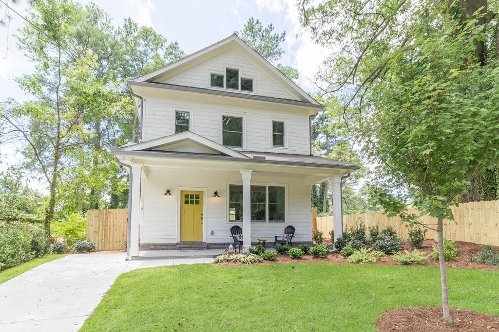 3 bedroom, 3 bathroom, 1,892 sq ft single family residence sold at 2839 LINCOLN Drive, Decatur, GA 30033