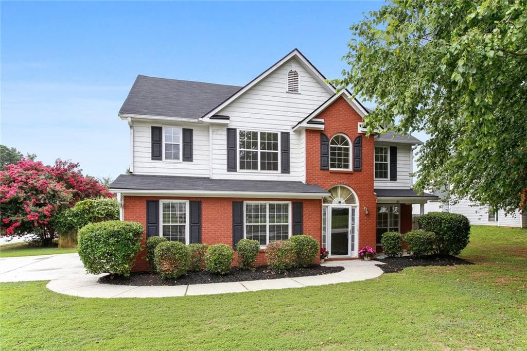 3 bedroom, 3 bathroom, 2,036 sq ft single family residence sold at 170 Saddleview Trail, Riverdale, GA 30274