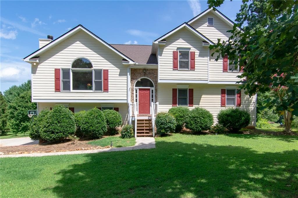 4 bedroom, 3 bathroom, 2,378 sq ft single family residence sold at 200 Fate Conn Road, Canton, GA 30114