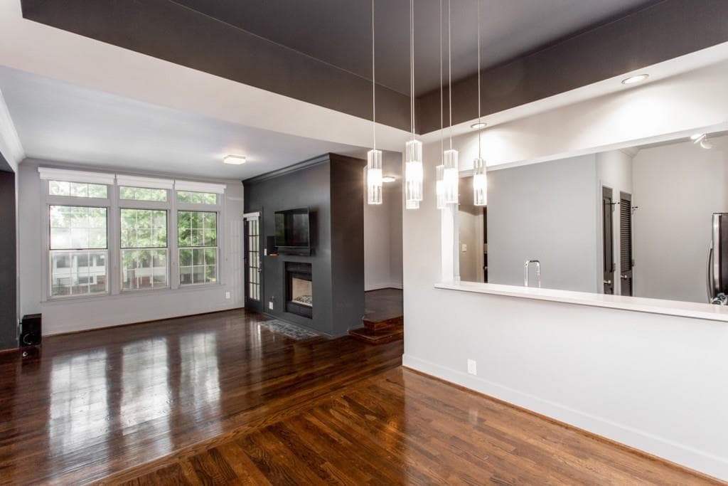 1 bedroom, 1 bathroom, 873 sq ft condominium sold at 240 Renaissance Parkway 113, Atlanta, GA 30308