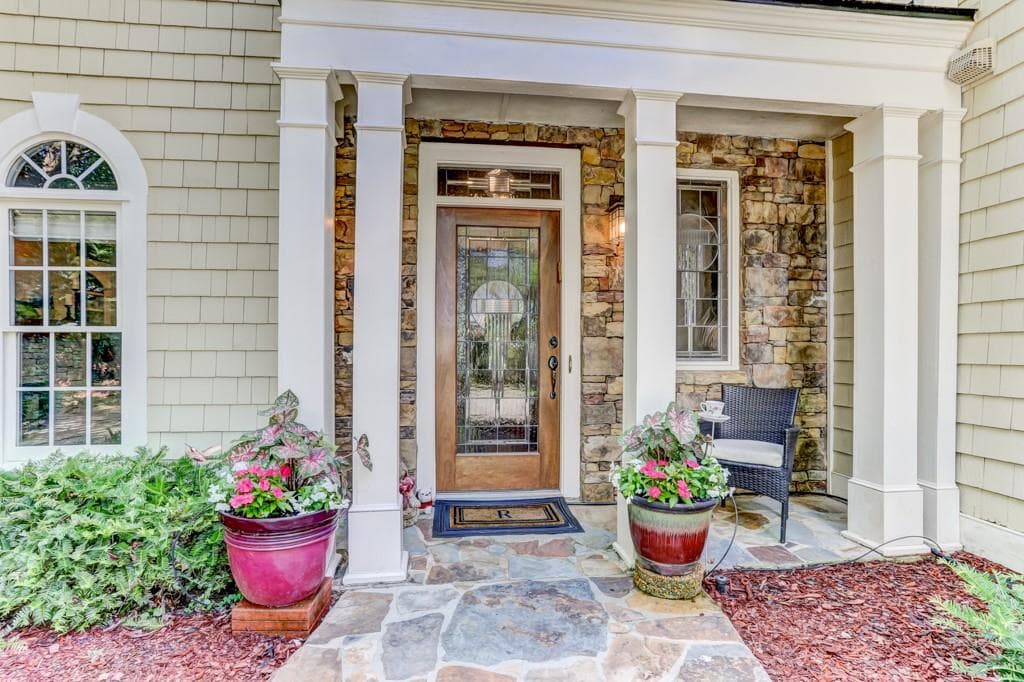 5 bedroom, 4 bathroom, 3,861 sq ft single family residence sold at 130 Belvedere Court, Sandy Springs, GA 30350