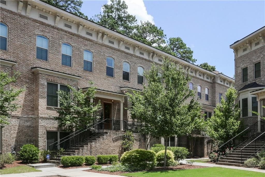 535 ANSLEY Circle, Atlanta, GA 30324 — most recent listing photo