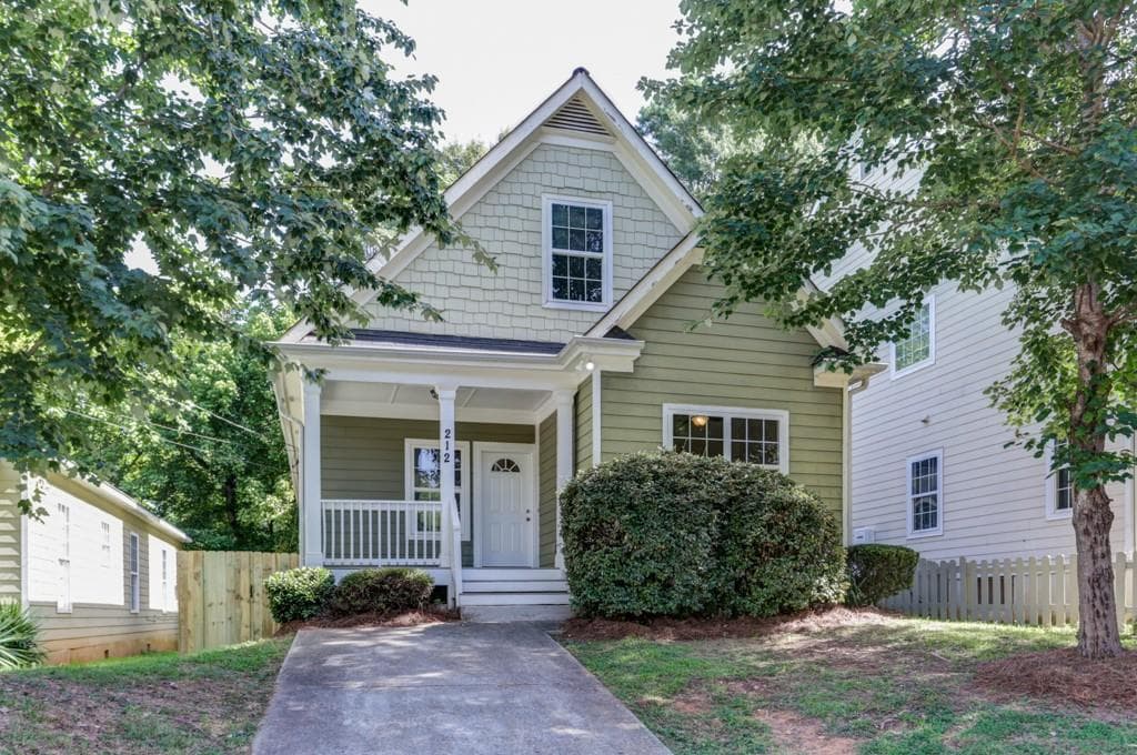 4 bedroom, 3 bathroom, 2,092 sq ft single family residence sold at 212 Farrington Avenue, Atlanta, GA 30315