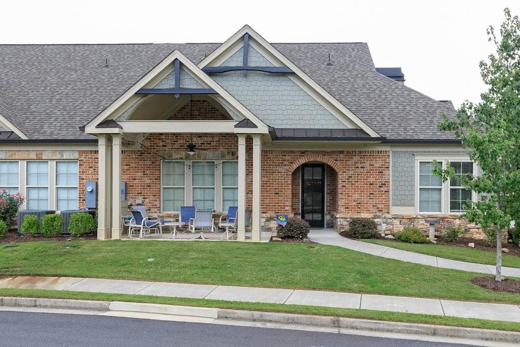 3 bedroom, 3 bathroom, 2,252 sq ft townhouse sold at 62 Cedarcrest Village Court, Acworth, GA 30101