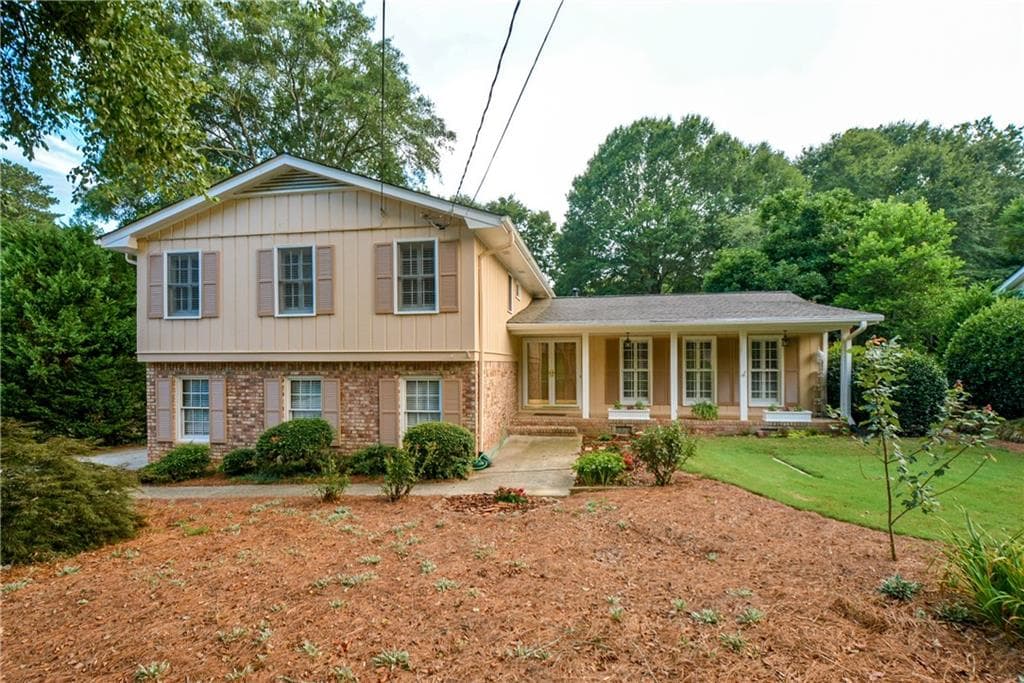 4 bedroom, 3 bathroom, 1,746 sq ft single family residence sold at 165 Jade Cove Circle, Roswell, GA 30075