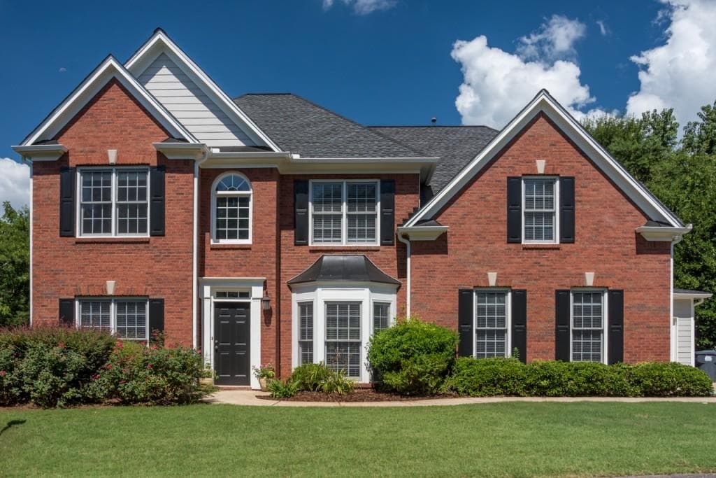 5 bedroom, 4 bathroom, 2,999 sq ft single family residence sold at 3850 Oak Lane, Marietta, GA 30062