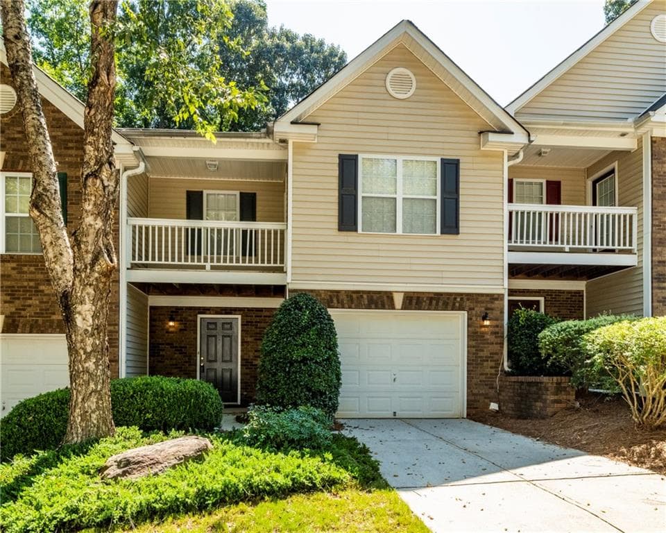 2 bedroom, 3 bathroom, 1,400 sq ft townhouse sold at 1850 Broadway Street, Decatur, GA 30035